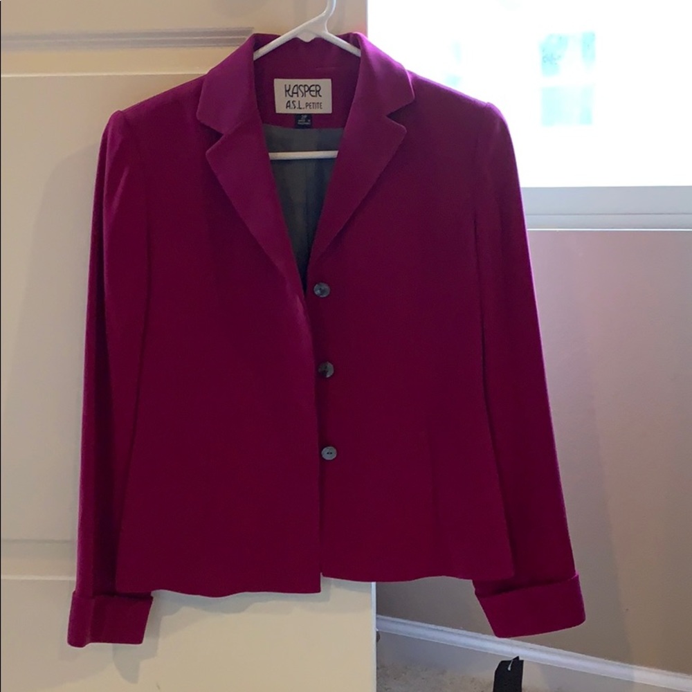 Magenta Kasper suit jacket. 2P